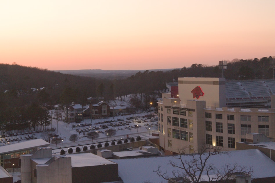 Flygresor och flygbiljetter till Fayetteville