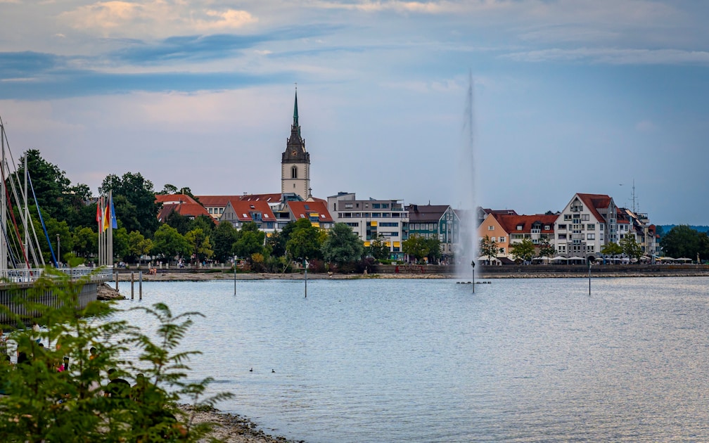 Flygresor och flygbiljetter till Friedrichshafen