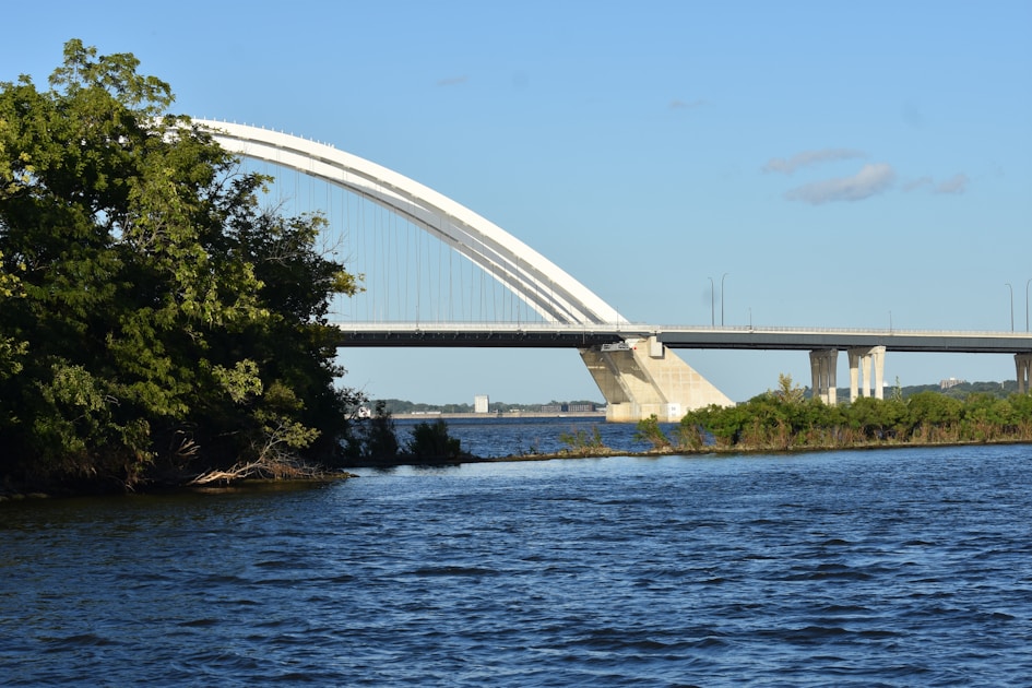 Flygresor och flygbiljetter till Moline