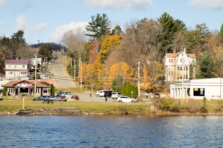 Flygresor och flygbiljetter till Saranac Lake